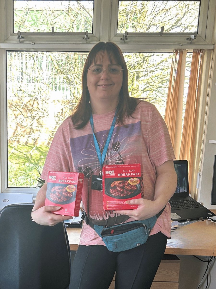 🙌 Thank You to the very kind resident in Haregate who donated over 30 hotpack meals to our Rough Sleepers Team 🙌 The packs contain a self-heating, breakfast meal which will surely go down a treat on those early morning outreaches👏