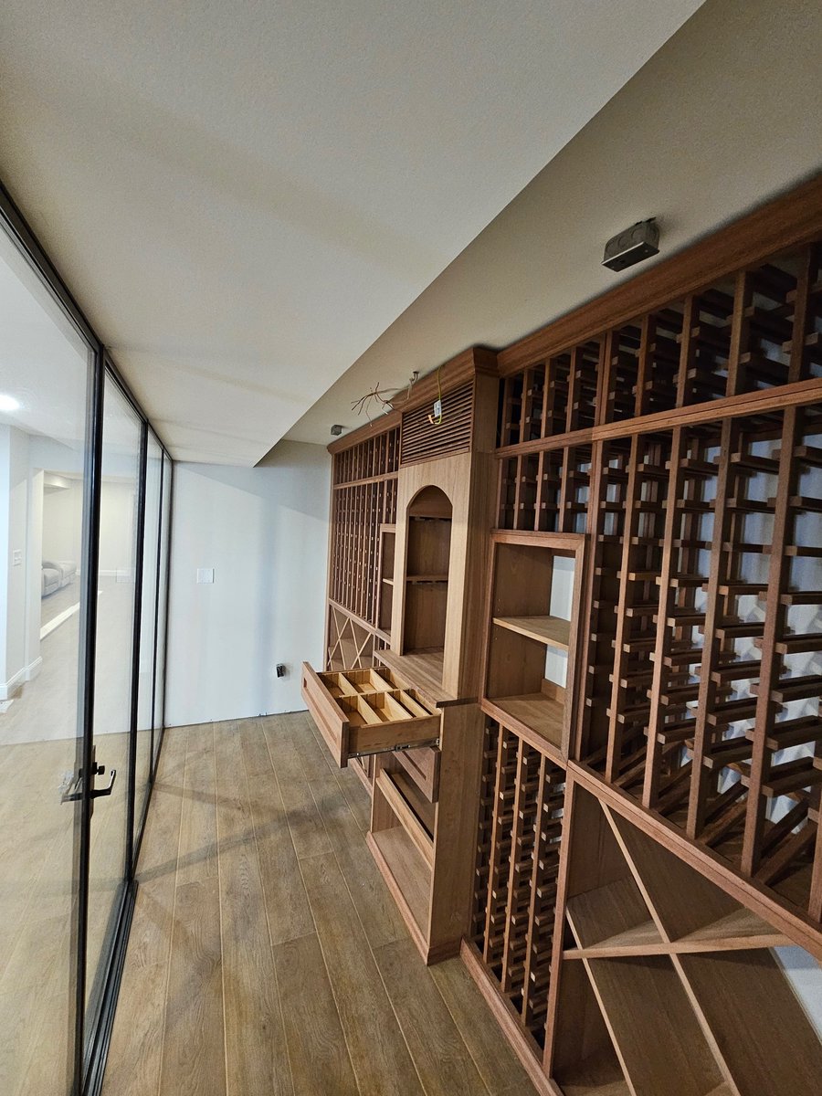 RenaissanceGSB's tweet photo. Beautiful bronze wine cellar doors and stunning bespoke wooden storage – all that’s missing is the wine🍷. Honored to work with @winerackscom on this stunning project.
#Renaissance #CustomBronze #WineCellars #WineEnthusiast https://t.co/xikcBOEk0J