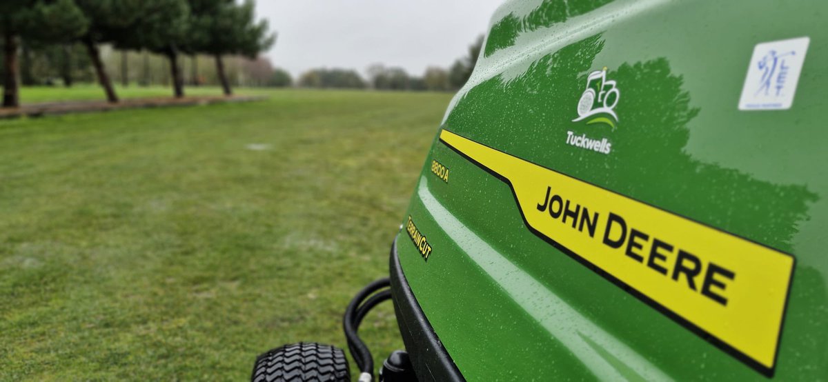A good morning spent @MillersBarnGolf installing their new @JohnDeere 2550E Hybrid greens triple and 8800A rough mower. Also enjoyed going through JDlink with them and the benefits they will see from connected machinery. Big thank you to Penny & Paul 👍. @TuckwellGroup