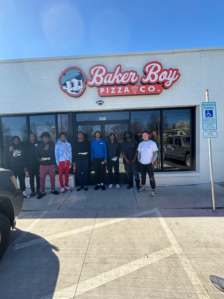 Shout out to Baker Boy Pizza Co. for feeding our guys yesterday! Thank you for your support! #2800made #eastsidebovz #2D1B