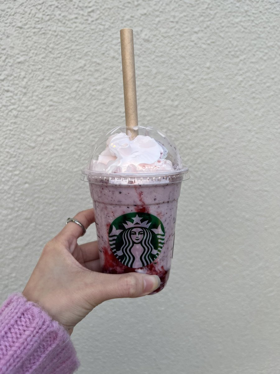 ayaaana___'s tweet photo. 東海初！！自分好みにフルーツをカスタムできる“マイフルーツ"が遂に名古屋に🍇

#Starbucks #星ヶ丘テラス
#スタバ #マイフルーツ https://t.co/SMtYuthofM