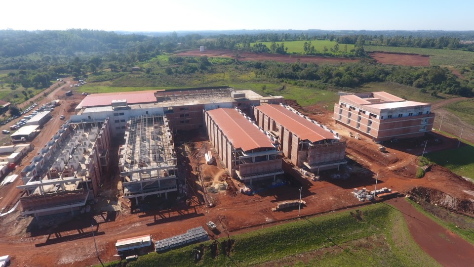 mopcparaguay's tweet photo. ✅Casi 1.700.000 compatriotas mejorarán su acceso a la salud con la construcción de nuevos hospitales en Encarnación y Coronel Oviedo.

Estos centros sanitarios no solo ampliarán la cobertura, sino que también contarán con tecnología de punta.

👉 https://t.co/3nqmeVogQO https://t.co/RvyZ9L0kYV