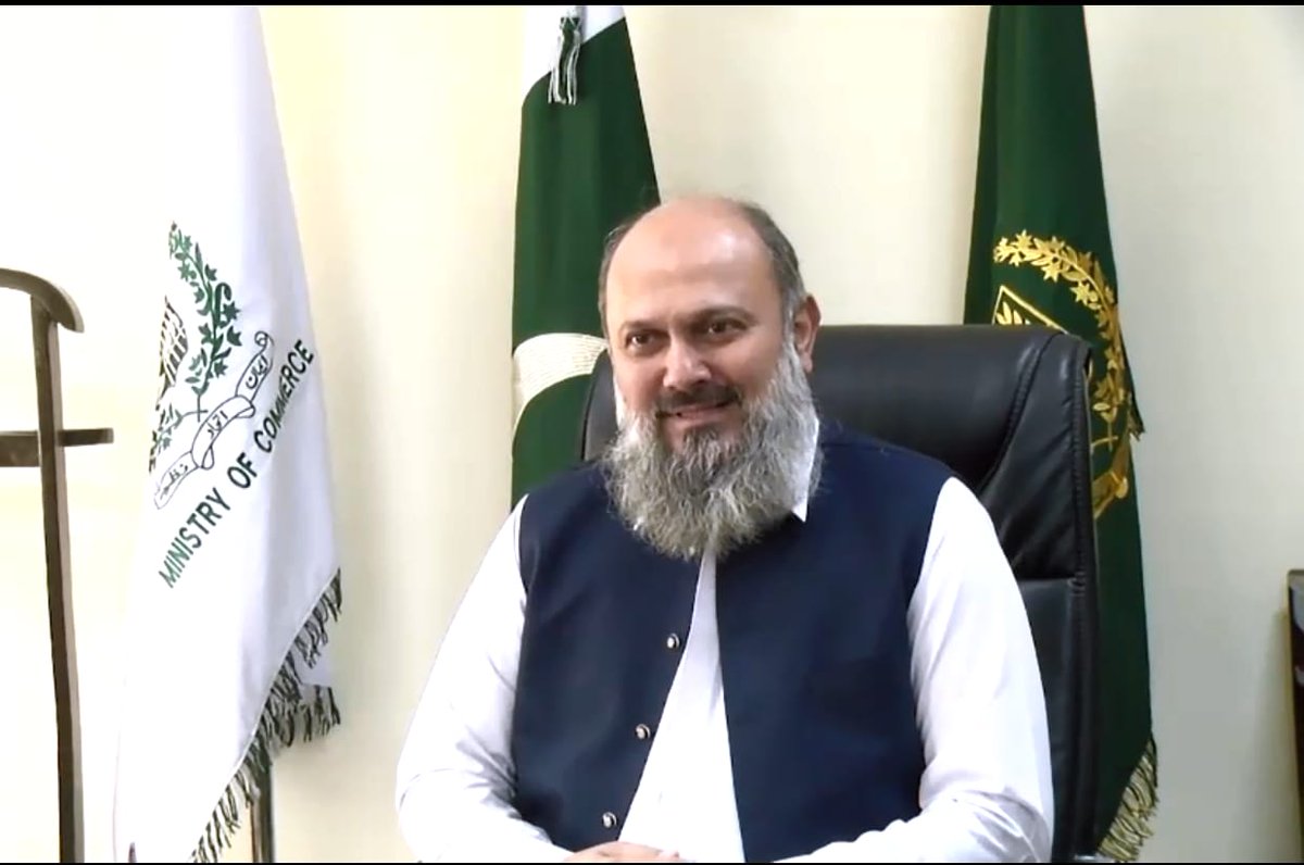 Mr. Jam Kamal Khan officially assumed his duties as the Federal Minister for Commerce, marking a new chapter in his political career. @mincompk @GovtofPakistan @PakPMO @tdap