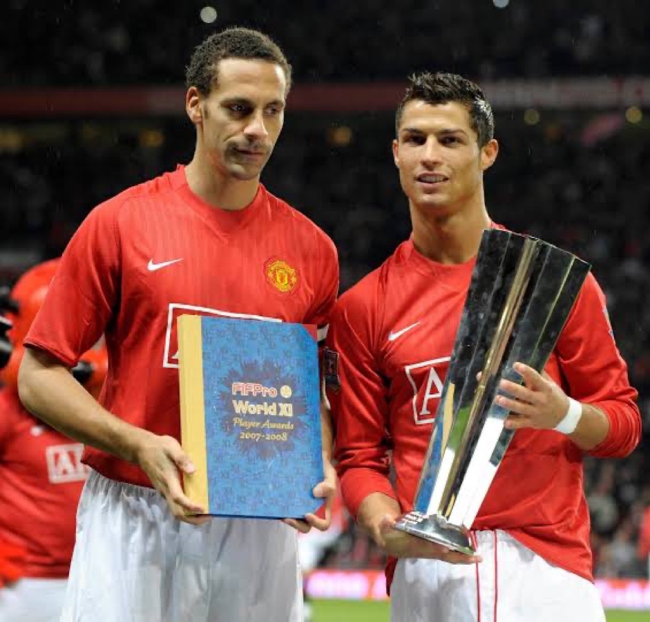 Rio Ferdinand : “Cristiano Ronaldo was the biggest influence in the Manchester United dressing room. About mindset, I don’t know a stronger, more determined I was fortunate to watch him go from a boy to a man over a few years and him affecting training sessions.”

(BTSport)