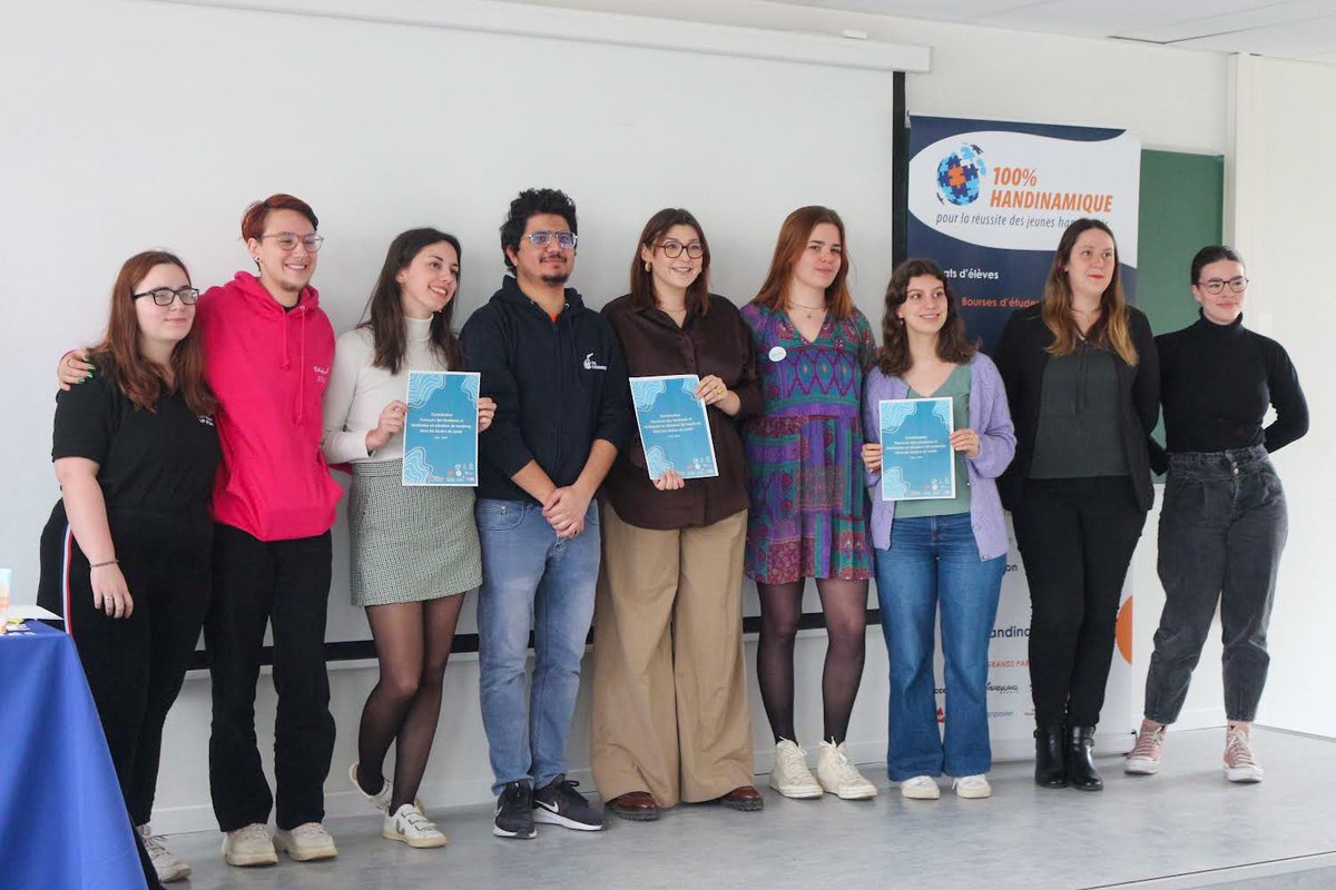 hussein_mozahem's tweet photo. [1/5] Ce week-end, 9 fédéfi de santé et @100Handinamique ont signé une contribution pour améliorer le parcours des étudiants et étudiantes en situation de handicap (ESH) dans les études de santé. C'est l'occasion de revenir sur cette contribution 👇🏽
https://t.co/h8urMJ7AAt https://t.co/SE6CJ9bxHD