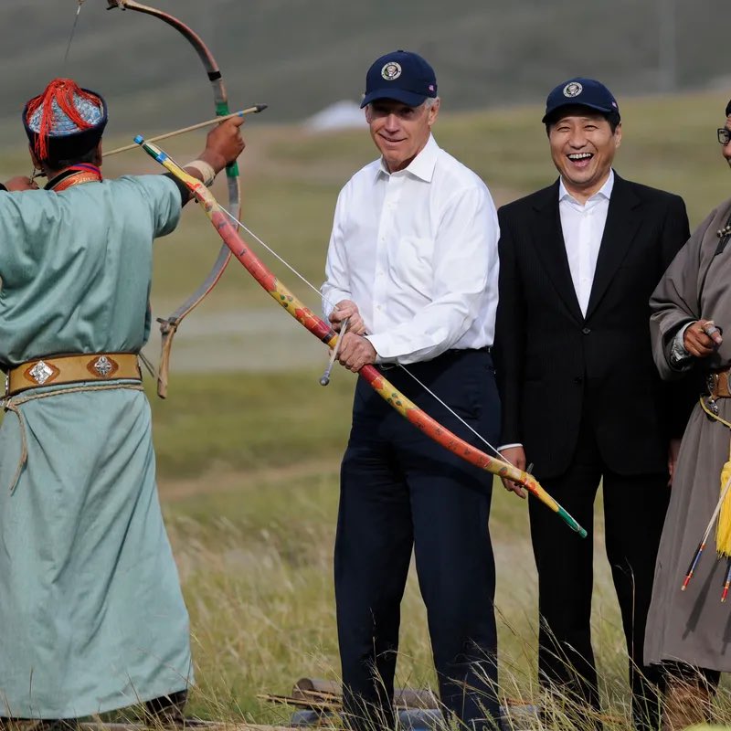 josephzeballos's tweet photo. If I were Biden, I’d also want the time that I accurately hit targets with the Mongolian Prime Minister entered into the record https://t.co/86dtxnNt0s