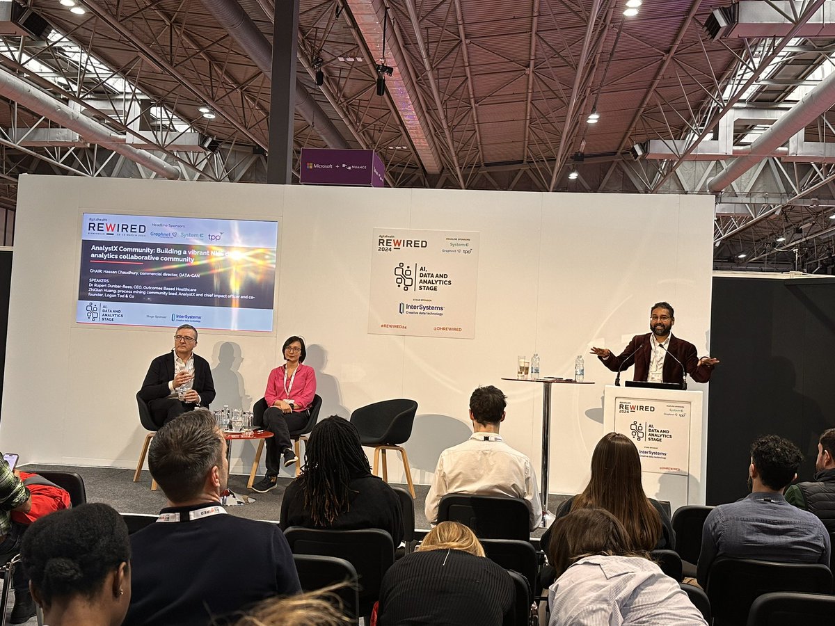 NChishick's tweet photo. Love learning new things &amp; I should have known it would be @HassanChaudhury who would be part of my education at #Rewired24! Fascinating session on the AnalystX Community - the world’s largest community of practice for data analytics 🤩 @DHRewired @AnalystX_ https://t.co/9WJzh8SttW