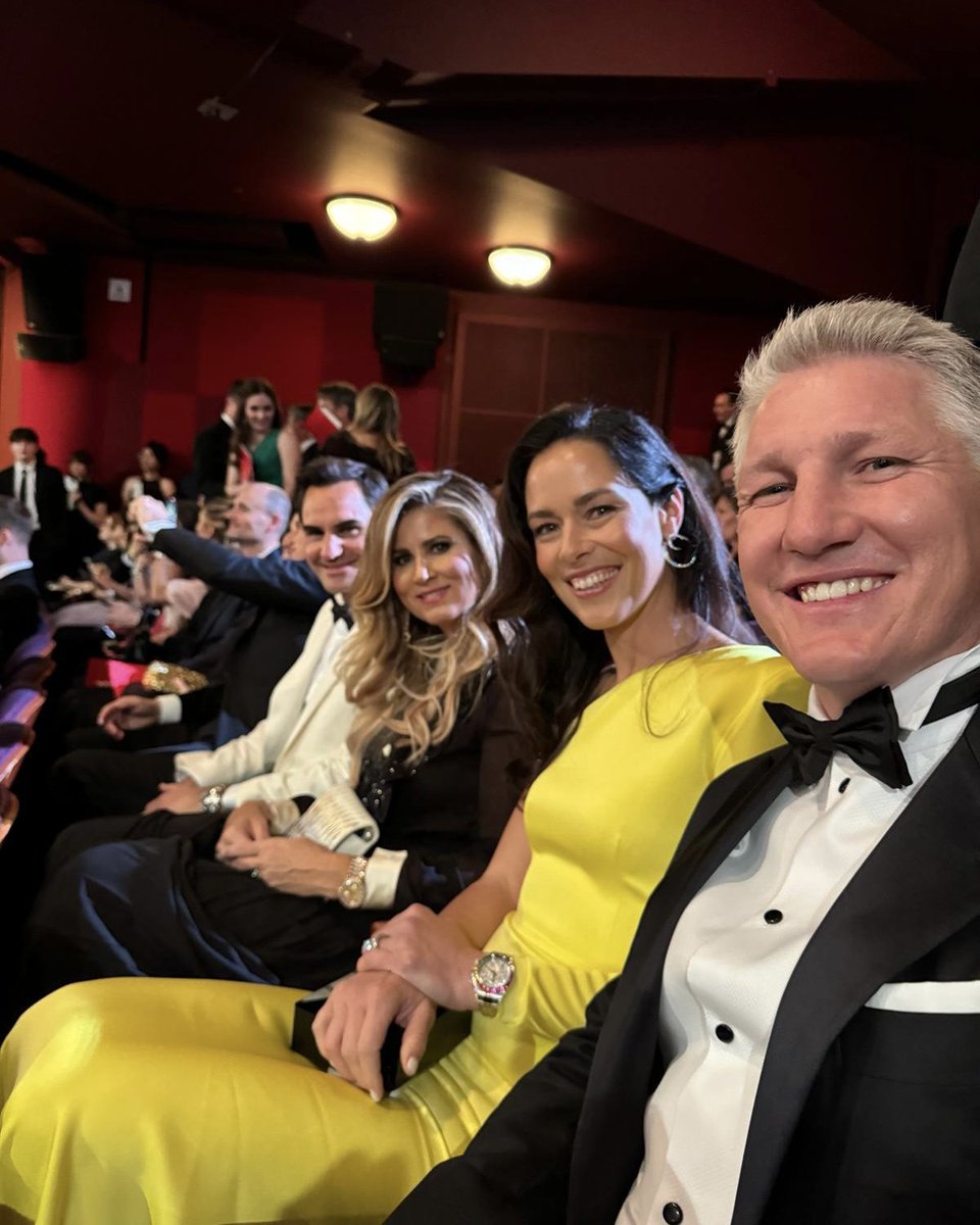 Solabarrieta no tiene Twitter, así que no podrá enterarse de este fotón que metió SCHWEINSTEIGER.