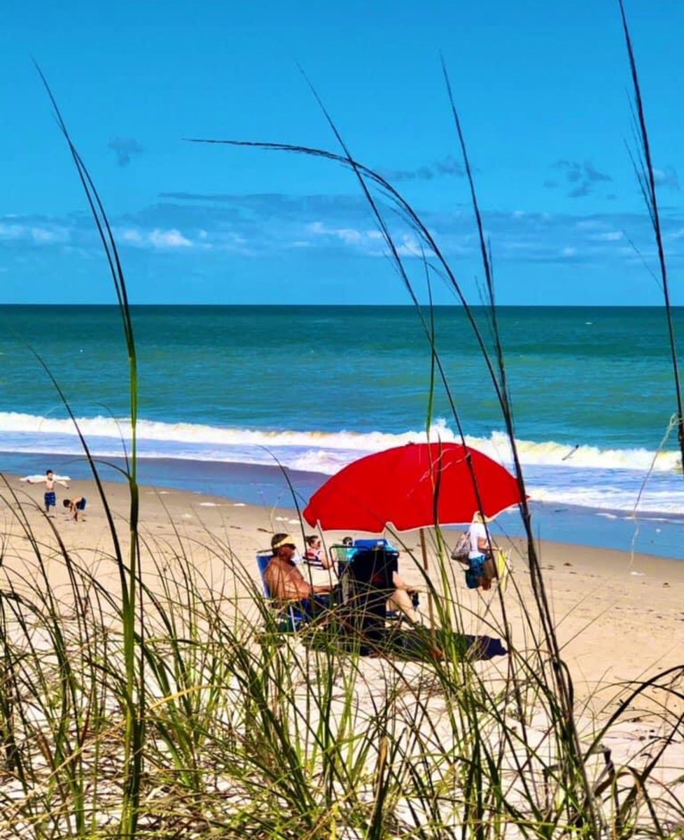 Gotta love a Beach day 🏖️ in #VeroBeach #Florida #SpringBreak #beachvibes #tuesdaymotivations #tuesdayvibe