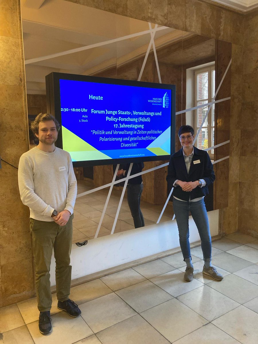 Noch vor einem Jahr richtete ich die <a href="/dvpw/">DVPW</a> FoJuS-Jahrestagung @nrw_sog aus, heute sind wir in Braunschweig zu Gast bei <a href="/CoPPP_BS/">CoPPP, Comp. Pol. & Pub. Policy, TU Braunschweig</a>! Danke für die Möglichkeit, die Tagung hier abzuhalten und an <a href="/LaurinFriedrich/">Laurin Friedrich</a> für die weitere Organisation!