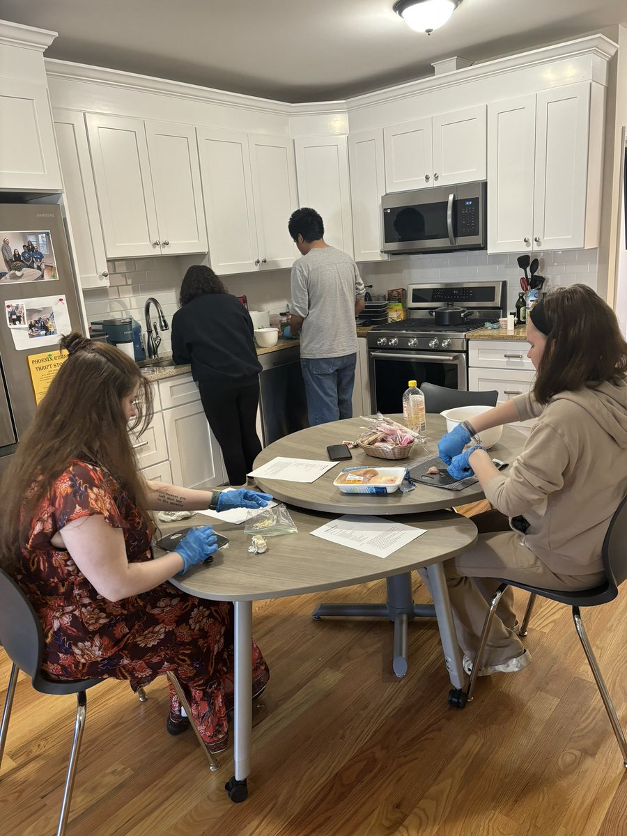 Bogota Special Services (@bogotaspecial) on Twitter photo Something smells good in our 18-21 building!!!! Can you guess what they’re cooking!? We’ll let you know if you’re right after the lesson is complete! 🧑🍳 <a href="/BogotaPublic/">Bogota Public Schools</a> Something smells good in our 18-21 building!!!! Can you guess what they’re cooking!? We’ll let you know if you’re right after the lesson is complete! 🧑🍳 <a href="/BogotaPublic/">Bogota Public Schools</a>