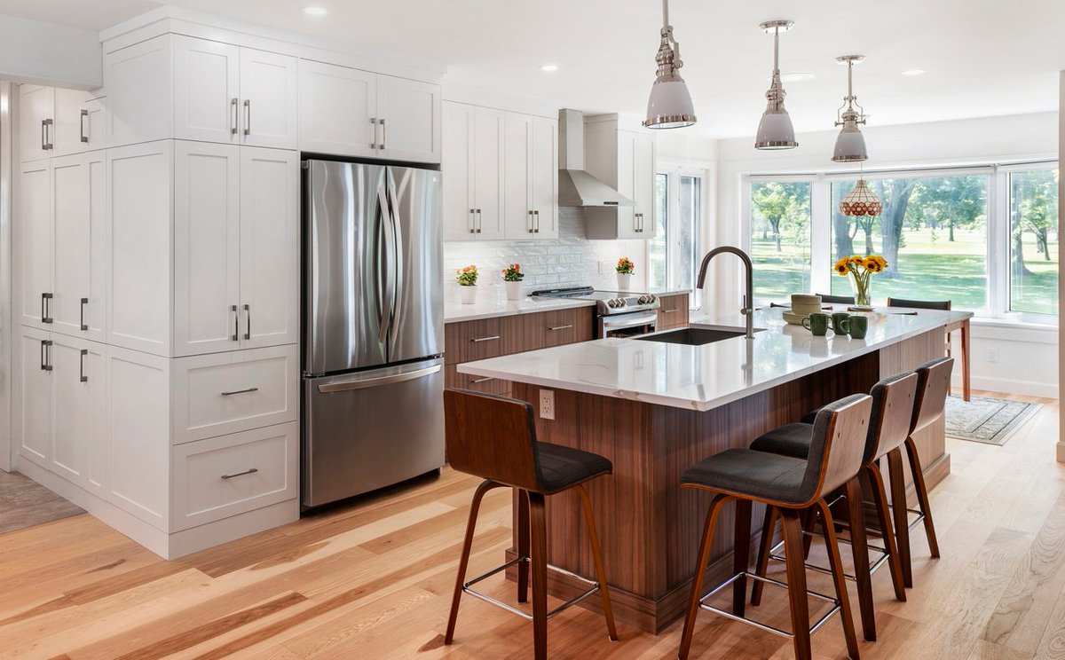 The kitchen question: to upgrade/update or not?
<a href="/ottawakitchens/">Laurysen Kitchens</a> shares tips &amp; advice on what/when to upgrade/update for a reno or a new home:
bit.ly/4a6HLAo
#kitchens #interiordesign