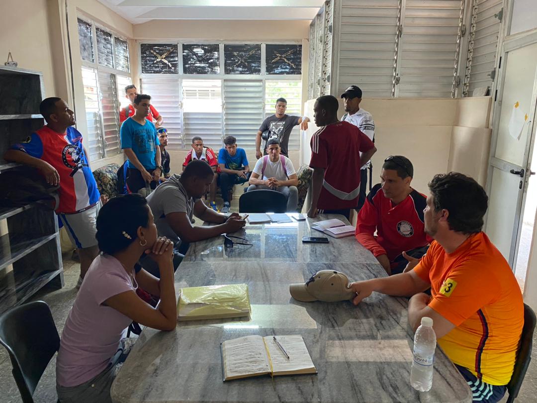 Colectivo de II año de la <a href="/CulturaFisica/">Facultad de Cultura Física,Isla de la Juventud</a> de la <a href="/uij_jmo/">Universidad JMO</a> dirigido por el PPAA Ms. C Jasser Soria Becquer donde se analiza la situación del proceso docente, estudiantes con dificultades y el calendario de exámenes para el cierre del periodo <a href="/FeuUij21781/">@FEU_UIJ</a> <a href="/NoelMel03027189/">Noel Melendez</a>