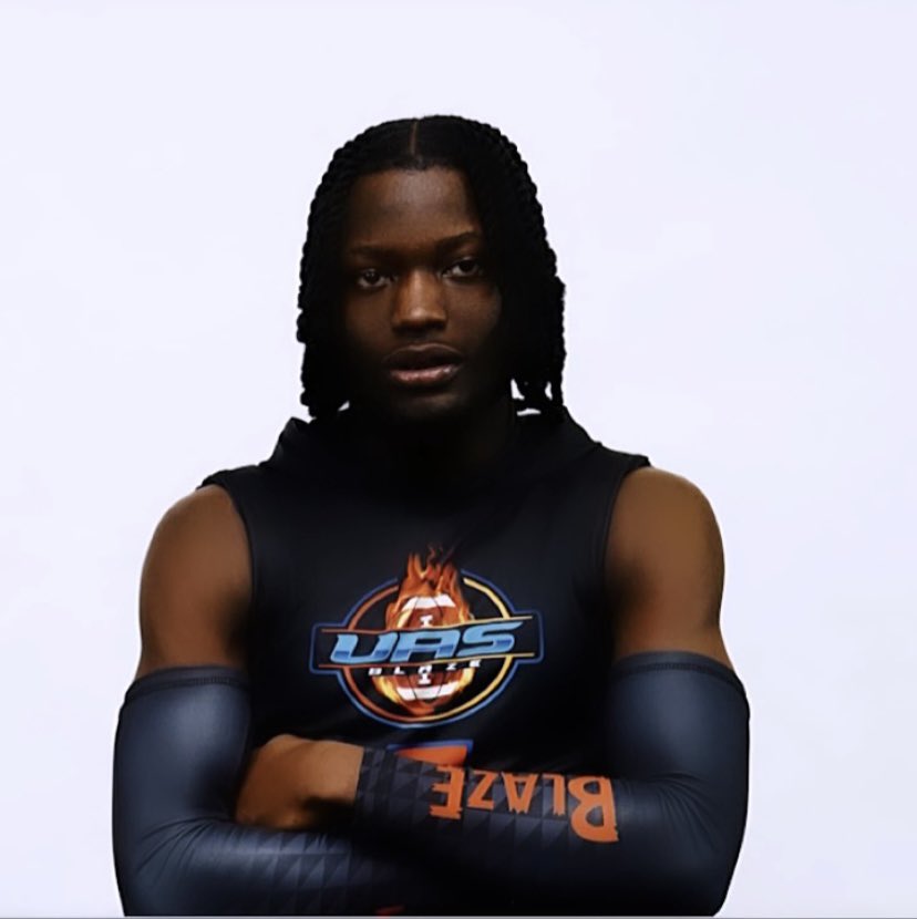 Ballout_Prince's tweet photo. I’ve outgrown the diverse of me that was here to survive. New me is here to thrive. I would also like to say I had a great opportunity over the weekend to improve my skills and show it off.@Legacy_Recruit @NFLJMal2  @TheD_Zone  @EMUFBRecruiting Thanks for the golden opportunity https://t.co/o95m5eSoMZ