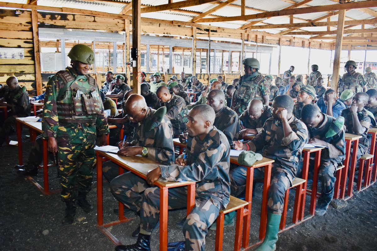 ChristosMuk's tweet photo. AGRESSION RWANDAISE 

Merci à nos frères africains qui participent à la montée en puissance de nos @FARDC_off 🇹🇿 🇧🇮 🇲🇼🇿🇦🇦🇴

S’il n’y a pas de développement sans paix, aucun pays africain ne devrait être en paix tant qu’on ne tait pas les armes dans notre continent.
En dehors du continent l’Afrique est désignée comme un pays. Agissons en tant que tel.