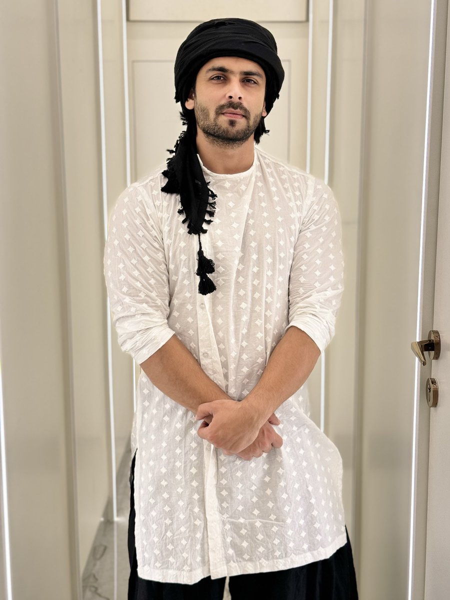 Shoaib_Ibrahim1's tweet photo. Har Insaan Taqleef Me Hota Hai Aur Sabhi Ko Ye Gumaan Hota Hai Ki Uski Taqleef Sabse Jyada Hai, Lakin Sukoon Me Sirf Wohi Hota Hai Jo Har Taqleef Pe Sabar Kar Leta Hai.

#ramadankareem #ramadanmubarak #khushrahiyepyaarbaatiye https://t.co/NHgjd3Pdlz
