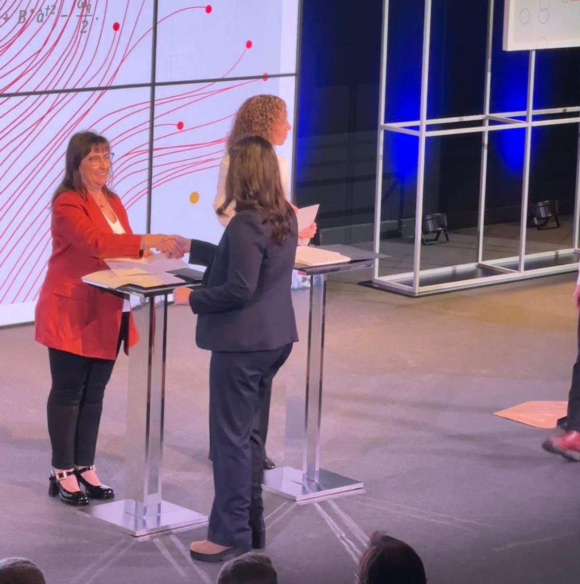 VHIR_'s tweet image. Marta Ibañez (@martaa_ib), investigadora predoctoral del grup de Malalties Hepàtiques del #VHIR, treballa en el desenvolupament d&apos;eines bioinformàtiques que es puguin aplicar en el diagnòstic i seguiment d&apos;infeccions, en especial les produïdes per virus.