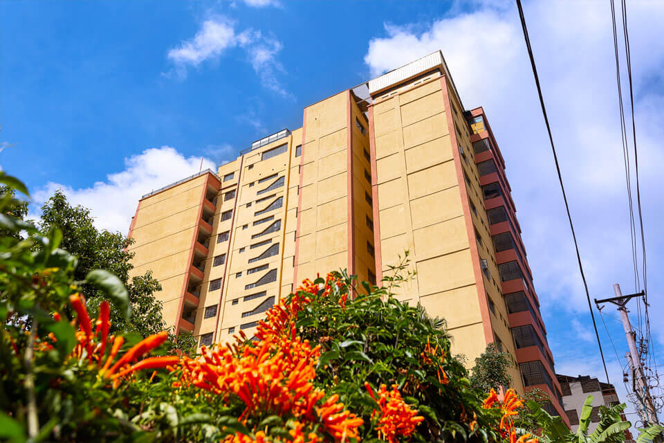 Discover MIDTOWN Apartments, strategically located in Ngara, offering state-of-the-art facilities and close proximity to the CBD. Experience urban living at its finest! #MIDTOWNApartments #Ngara #UrbanLiving #citizentv #Airbnb #crownbus #scripted #evanskosgei #WhatsApp #kcse
