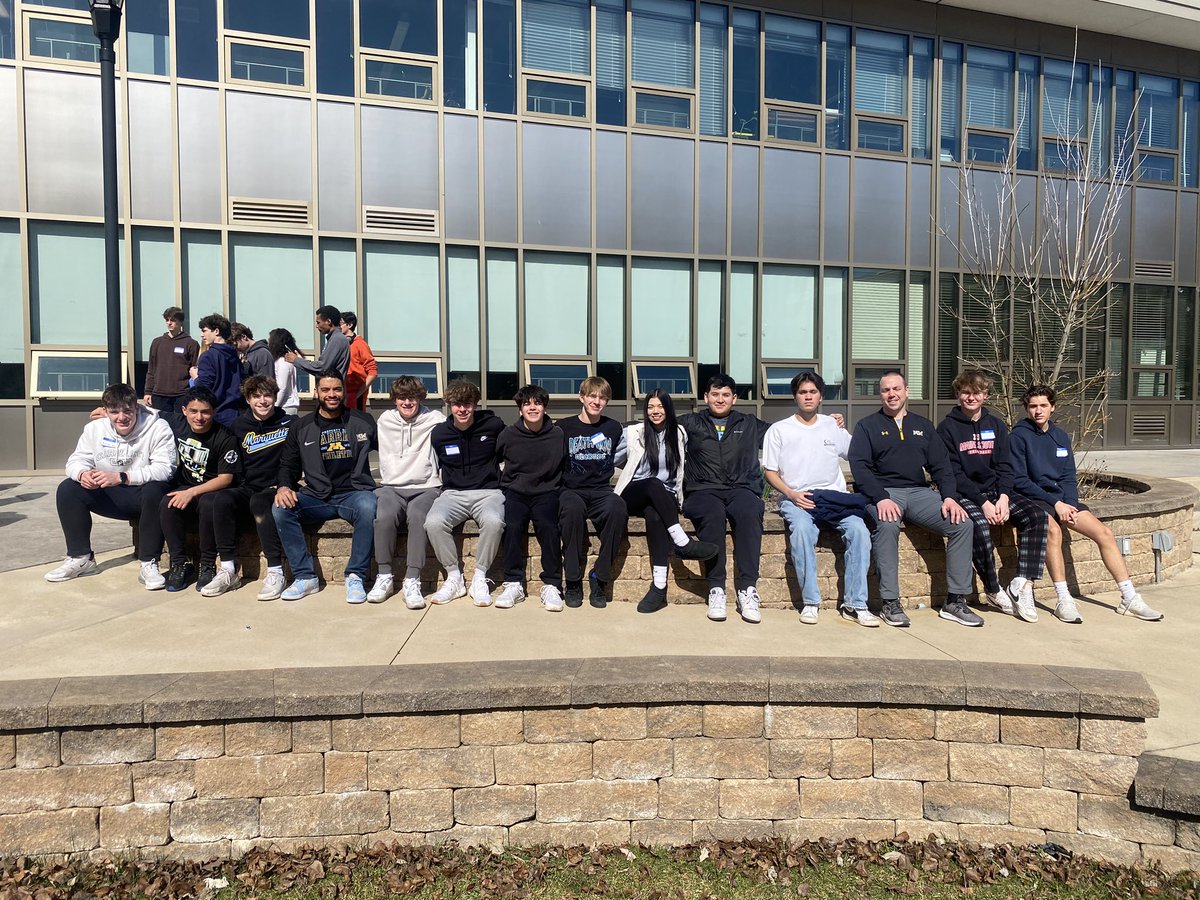 mwwarriors's tweet photo. The CSL came together to participate in another Building a More Inclusive CSL workshop. Proud of our Student Athletes, Coaches, and ADs, for leaning in to take this opportunity to grow. A Special thank you goes out to Dr. V &amp; C. Wallace for facilitating! @CSL_Varsity https://t.co/b3O5RI0OaI