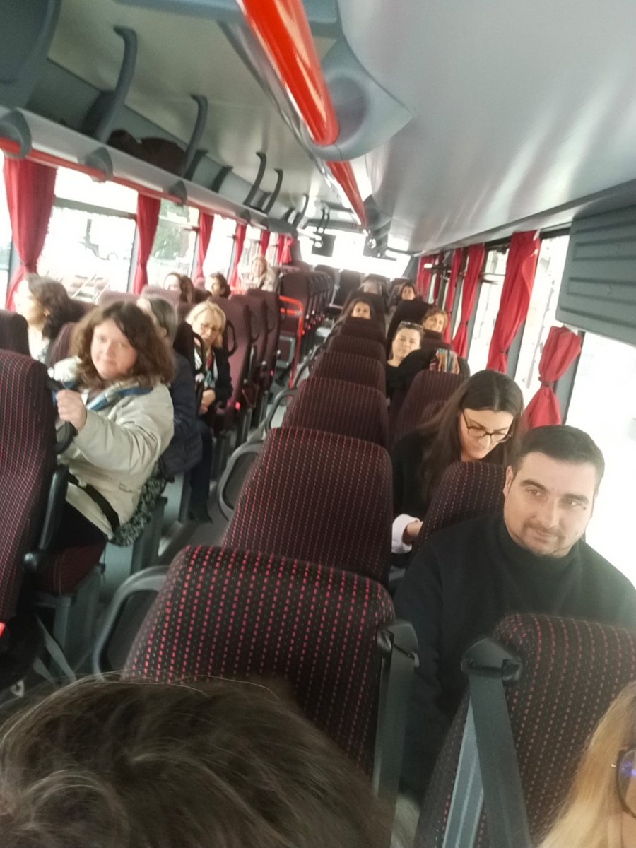 apel_35's tweet photo. Journée RENCONTRE des parents et des entreprises. Après midi consacrée à la visite d entreprises locales. Merci à la @FNTVFrance de transporter les participants.
@MEDEFBretagne @ApelBretagne https://t.co/jiZbf5q46h