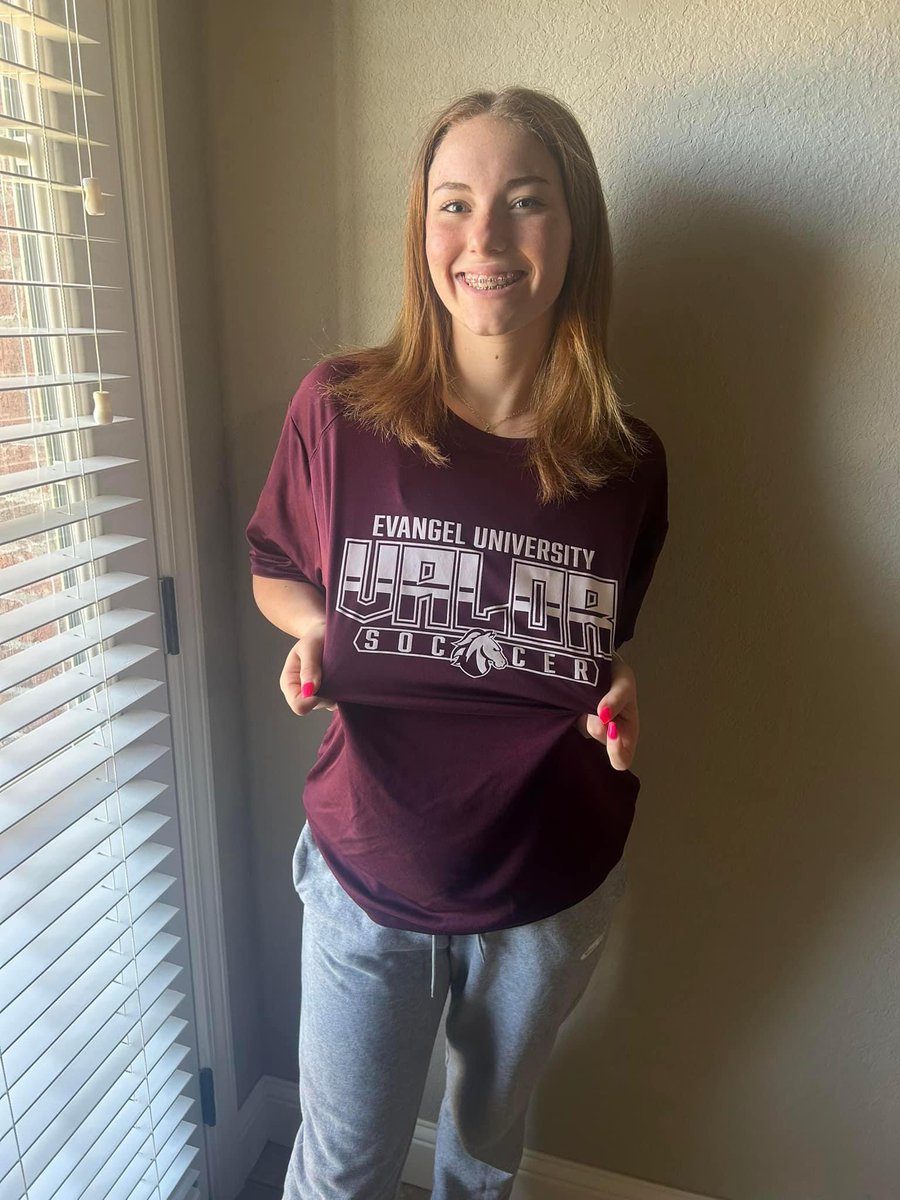 📣  Excited to announce that Madison Coleman from Bentonville, Arkansas has committed to join us at Evangel and as part of our EUWSOC family in the fall of 2025.  She plays for Bentonville West HS and club soccer for Sporting Arkansas. 
#servecarecouragecommit