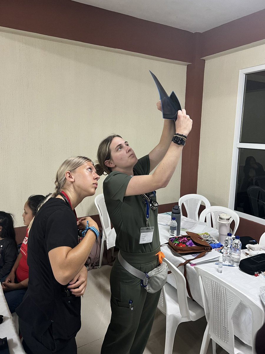 Day 3!! The only photo i have from the day in clinic. I learned so much about the highs and lows of medicine and can’t wait to do it all over again 🦴🦴