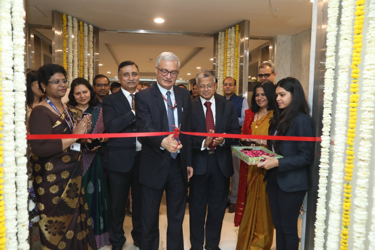 PFRDAOfficial's tweet photo. Delighted to announce the #inauguration of #PFRDA’s new office premises at World Trade Center, Nauroji Nagar, New Delhi, by Dr. Vivek Joshi, Secretary, DFS. With a focus on sustainability, the new office is dedicated to eco-friendliness, optimizing water &amp; sunlight usage. https://t.co/zlbp0IdAAC