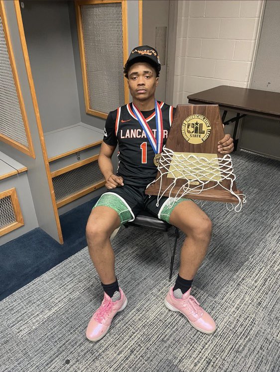 HOOP DAWGS tweet media