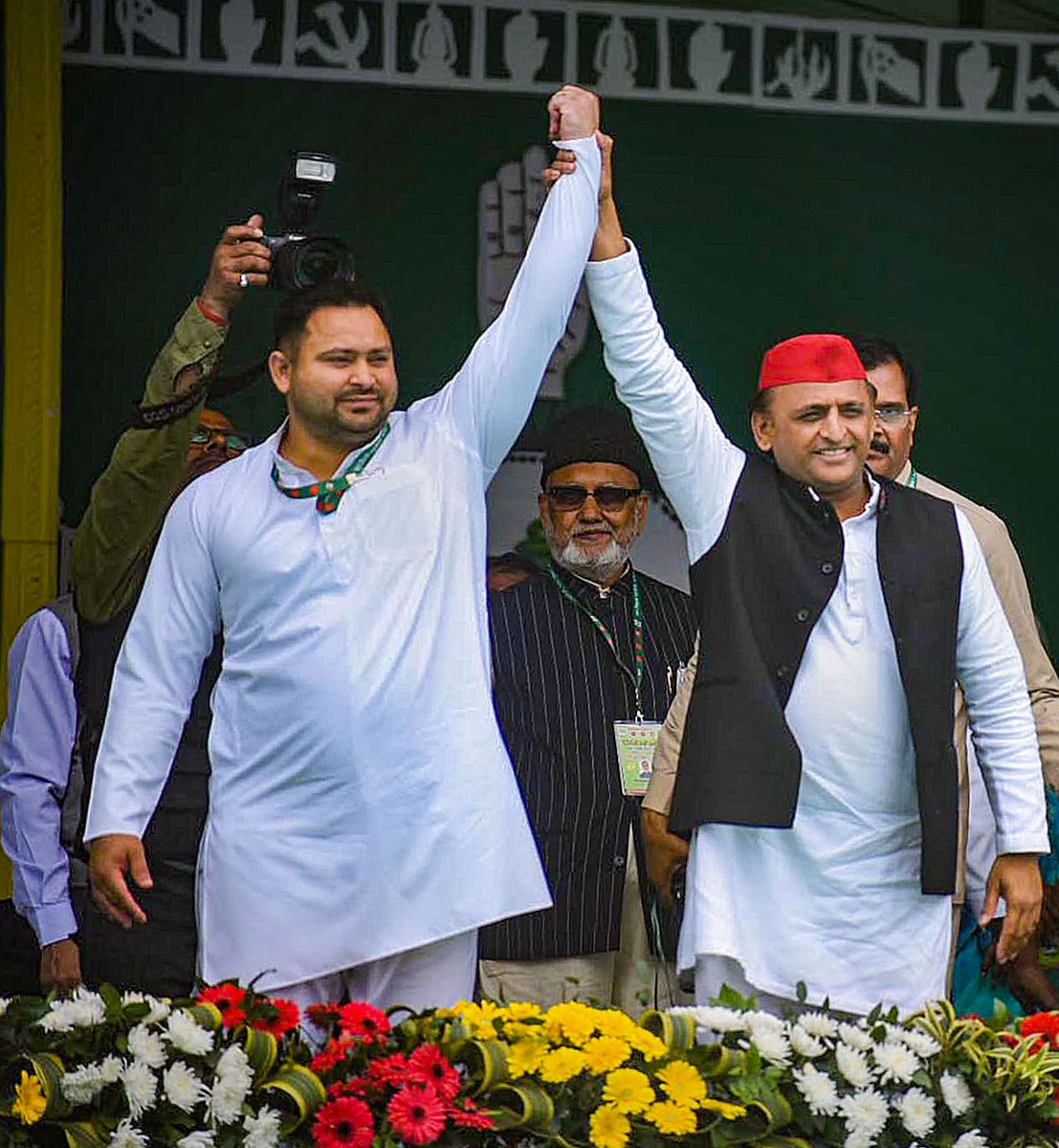 nitinkyadav01's tweet photo. 2024 लोकसभा चुनाव में बिहार &amp; उ��्तर प्रदेश मिलाकर INDIA गठबंधन कितनी सीटें जीतेगा....?

1- 80                            2- 100
3- 90                           4- 110 https://t.co/dRCNY3nIPn