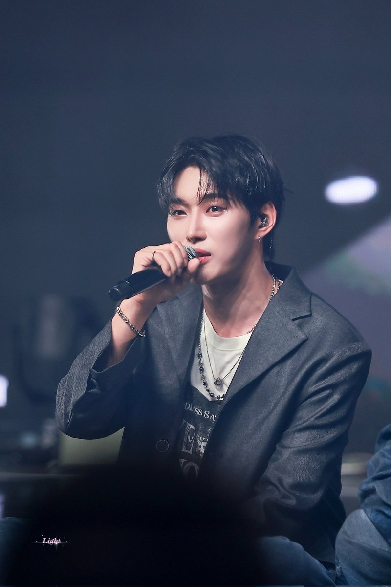 JaehanLight0701's tweet photo. 240225 재한
#OMEGA_X 
#재한 
#JAEHAN https://t.co/zS3CFqgg44