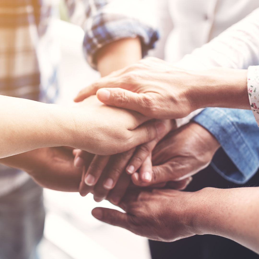 The impact of #loneliness on life expectancy is undeniable. I believe that we are meant to be connected to others and it is through a nurturing #community that we not only find strength but also empower and uplift each other to live our best lives. 
#longevity