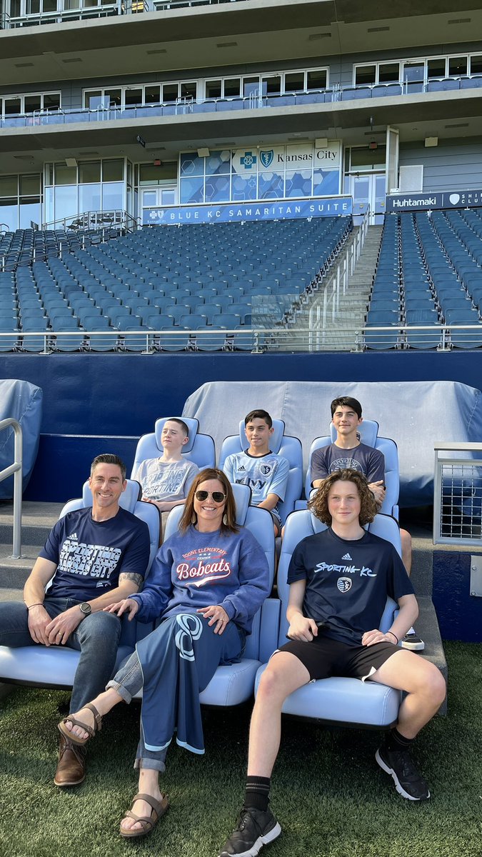 ThePremierExp's tweet photo. The first @BlueKC Sporting Samaritan of the 2024 season, Inger Lillis from Boone Elementary School, received a behind-the-scenes tour & photoshoot with her family at @SportingKC in advance of her recognition match this weekend! https://t.co/kIZ7gLxeDY