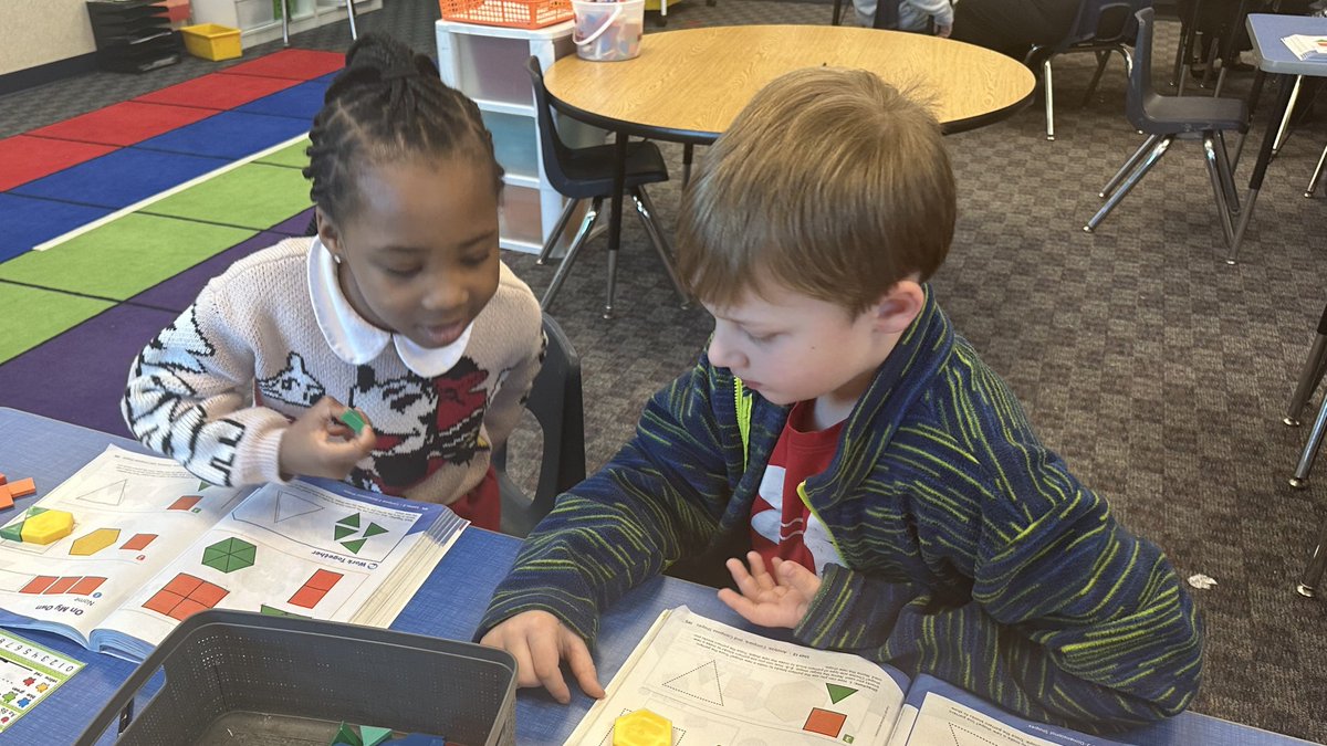 MSDDecatur's tweet photo. Kindergarten math is fun! Ms. Henson's @DELCBlue  students are exploring shapes and how larger shapes are made up of smaller and sometimes different shapes. #DecaturProud #WeCauseLearning @Steph_Hofer @CoachAcAllen https://t.co/SUJK8VkW6o