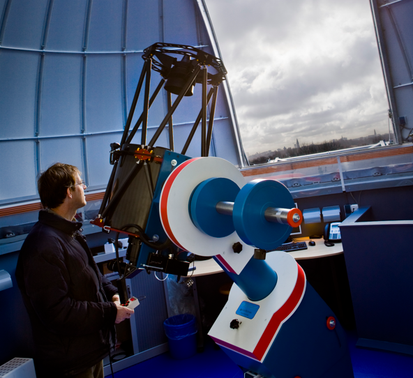 Tip: bezoek de Blaauw Sterrenwacht van <a href="/KapteynAstro/">Kapteyn Astronomical Institute</a> op #ZernikeCampus tijdens de Landelijke Sterrenkijkdagen 15-17 maart! Visit the Blaauw Observatory at <a href="/KapteynAstro/">Kapteyn Astronomical Institute</a> on #Zernike during the National Stargazing Days on March 15-17: campus.groningen.nl/events/landeli…