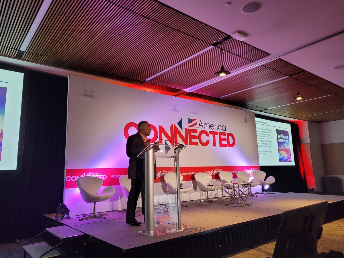 And were off! #ConnectedAmerica is underway with Jose Otero of <a href="/5GAmericas/">5G Americas</a> talking spectrum and the future of #5G