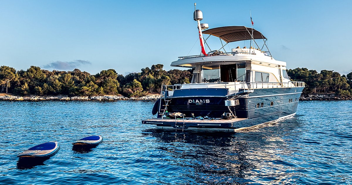 absoluteboat's tweet photo. Discover luxury on the French Riviera with the Astondoa 70 yacht available for rent at Absolute Boat in Cannes. #cannes #yacht #mipim #canneslions @MIPIMWorld  @mip @Festival_Cannes https://t.co/4LvY9E7uF2 https://t.co/tZ3QHJCzu2