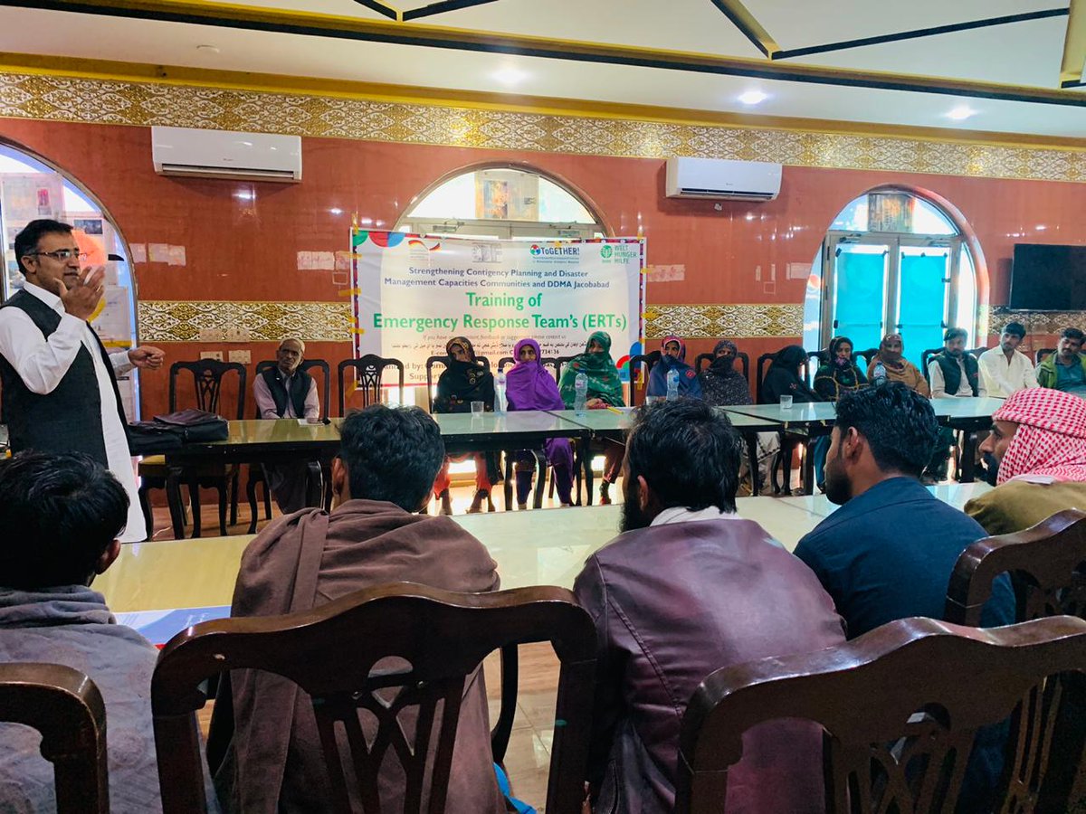 CDFsindh's tweet photo. Organized a comprehensive training for (ERT) members on essential skills such as first aid, search and rescue, and coordination in emergency situations. The training was part of HOIFA @ToGETHER4local with partnership of @Welthungerhilfe https://t.co/fUB5sgnm78