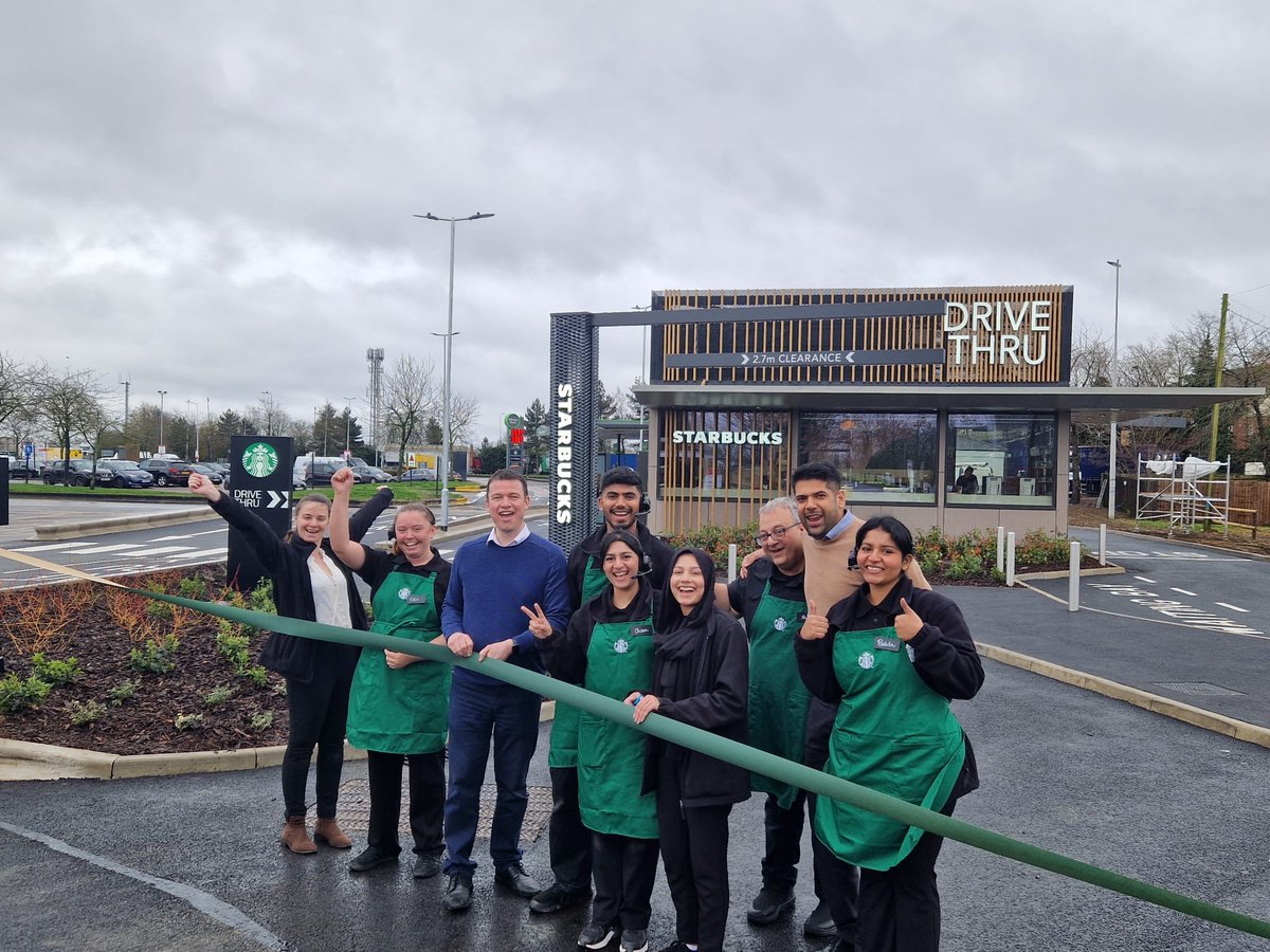 welcomebreak's tweet image. Our brand new @starbucksuk Drive Thru
at Welcome Break Newport Pagnell is NOW OPEN!🎉
Enjoy the iconic @starbucksuk’s iced coffee, blended
drinks and savoury and sweet treats on-the-go, located
on the M1, 5 minutes from Junction 14☕🛣
When will you be planning your visit?🚙