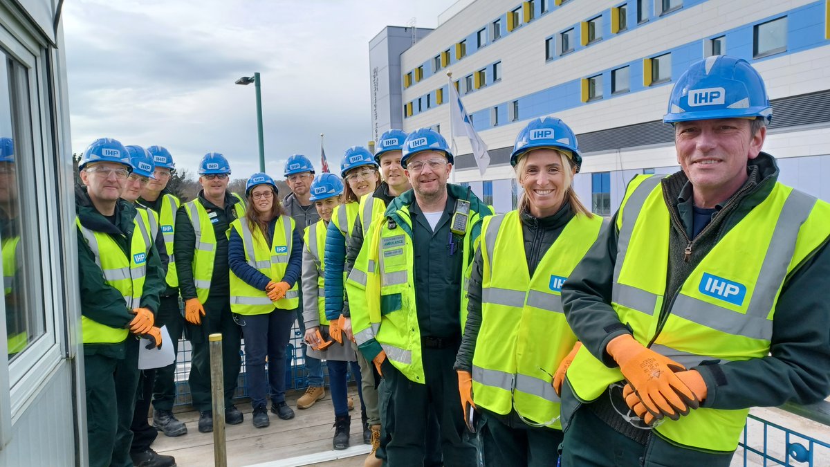 We were delighted to welcome <a href="/RCSnews/">The Royal College of Surgeons of England</a>, and colleagues, who visited the BEACH. Also, great to host the <a href="/swasFT/">South Western Ambulance Service</a> team, exploring progress with our new emergency department and ambulance access. Two very important partners as we are #TransformingCareTogether💙 #TransformationTuesday