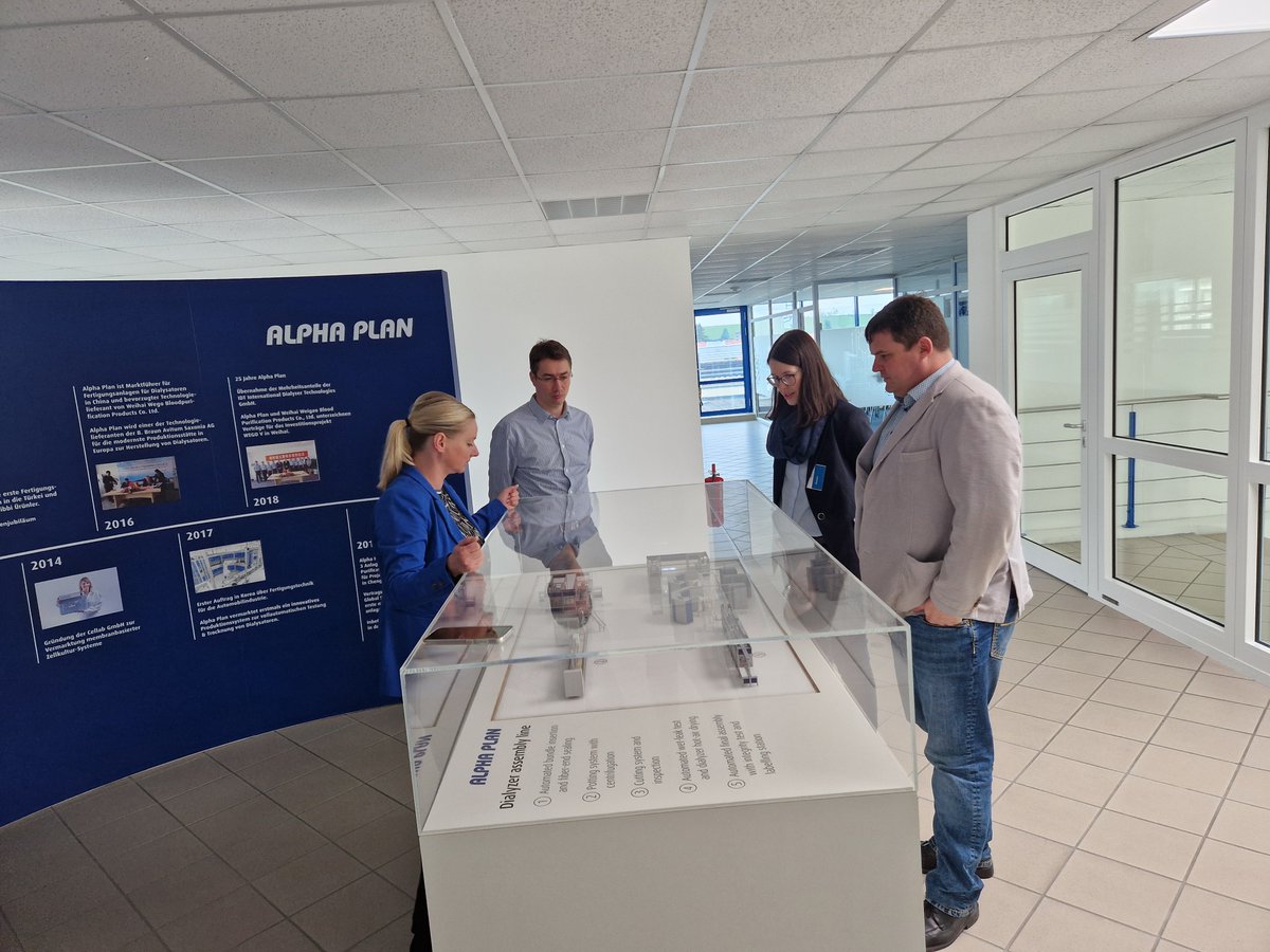 amt_cellab's tweet photo. Today we had a visit from the mayor of the town of Radeberg, Mr. Frank Höhme and the economic officer of the town of Radeberg, Ms. Klaudia Deuchert. Thanks for your visit and your interest in our company. We hope to continue our good cooperation in the future!  #StadtRadeberg https://t.co/HDsdISGDRT