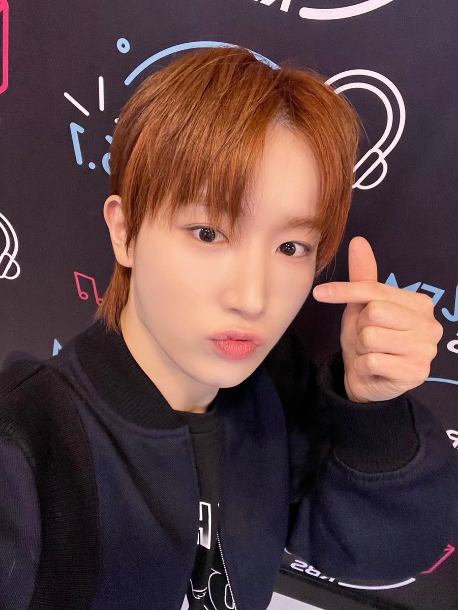 [📸TEMPIC]

24.03.12 #키스더라디오

🤍오늘의 템페스트🖤

#TEMPEST #템페스트
#TEMPEST_Voyage #LIGHTHOUSE
#한빈 #형섭 #혁 #은찬 #LEW #태래