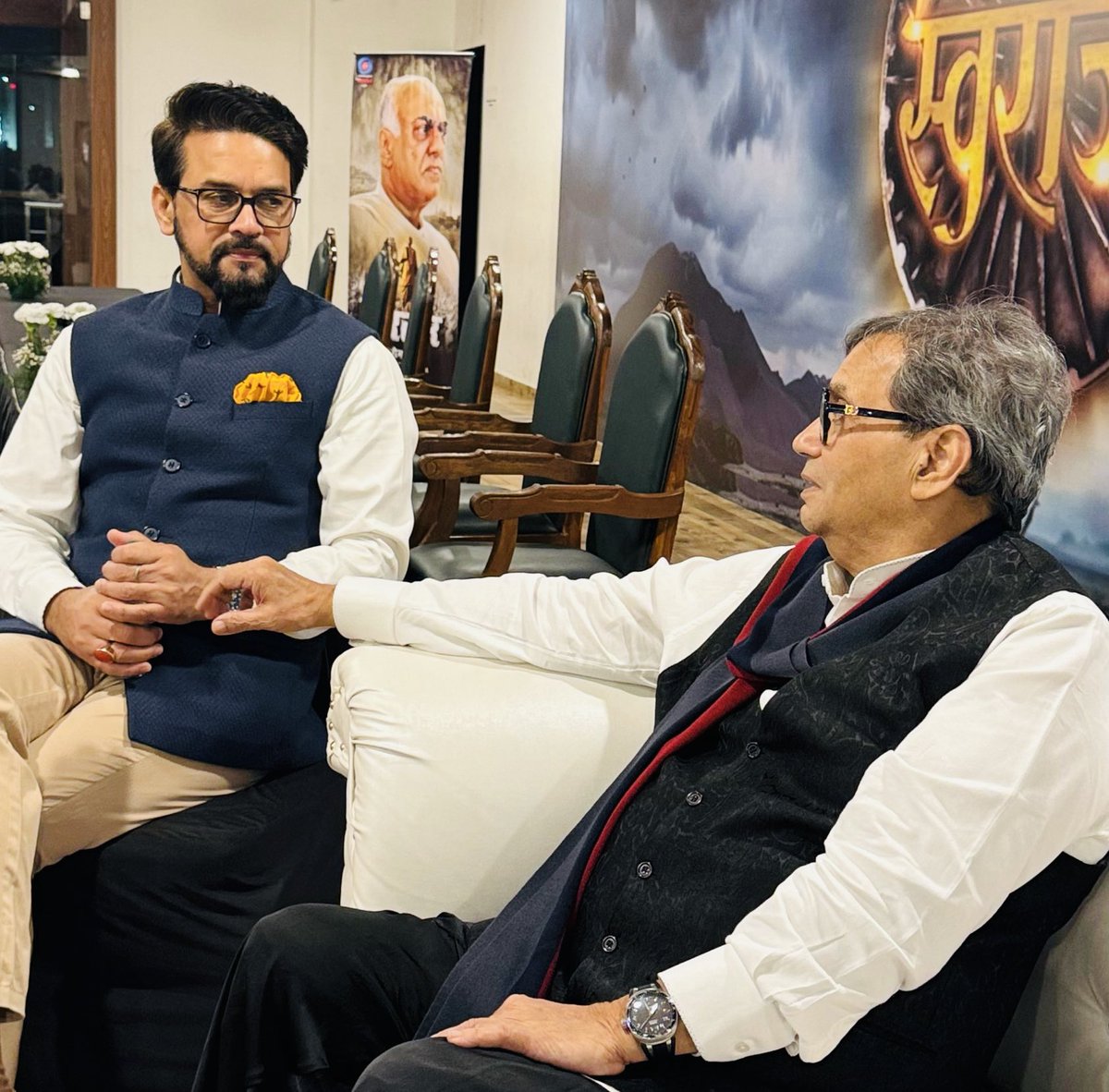 Heartiest congratulations sh #ANURAG THAKUR JI For launching two #DOORDARSHAN SHOWS ON OTT first time with #Amazon prime video today in mumbai. 1. #SWARAJ - 75 episodes 2. #SARDAR - a game changer - series on Sardar patel A great initiative by TEAM DD indeed 🙏🏽🙏🏽