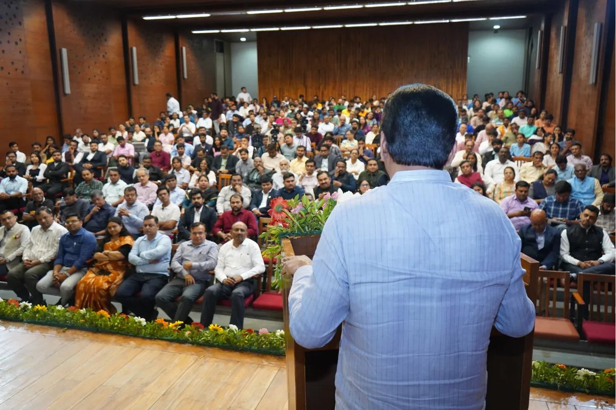 At the event at i-Hub Ahmedabad, I had the pleasure of being among young innovators and startup founders. The state government announced its support for 103 innovative startups under the Startup Srujan Seed Support Program. These startups will receive funding of up to Rs 10