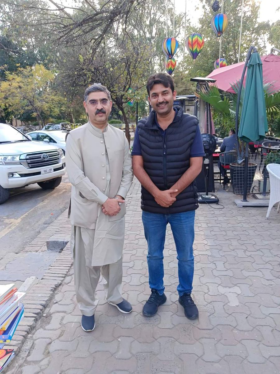 Magsi094's tweet photo. اسان سڀني جي دلين جي ڌڙڪن اين اي 195جو شھزادو سردار محمد علي ٻگھيو صاحب جي نگران طور وزيرآعظم رھندڙ انوارالحق ڪاڪڙ صاحب سان اسلام آباد ۾ ملاقات https://t.co/qE85MTUcWl