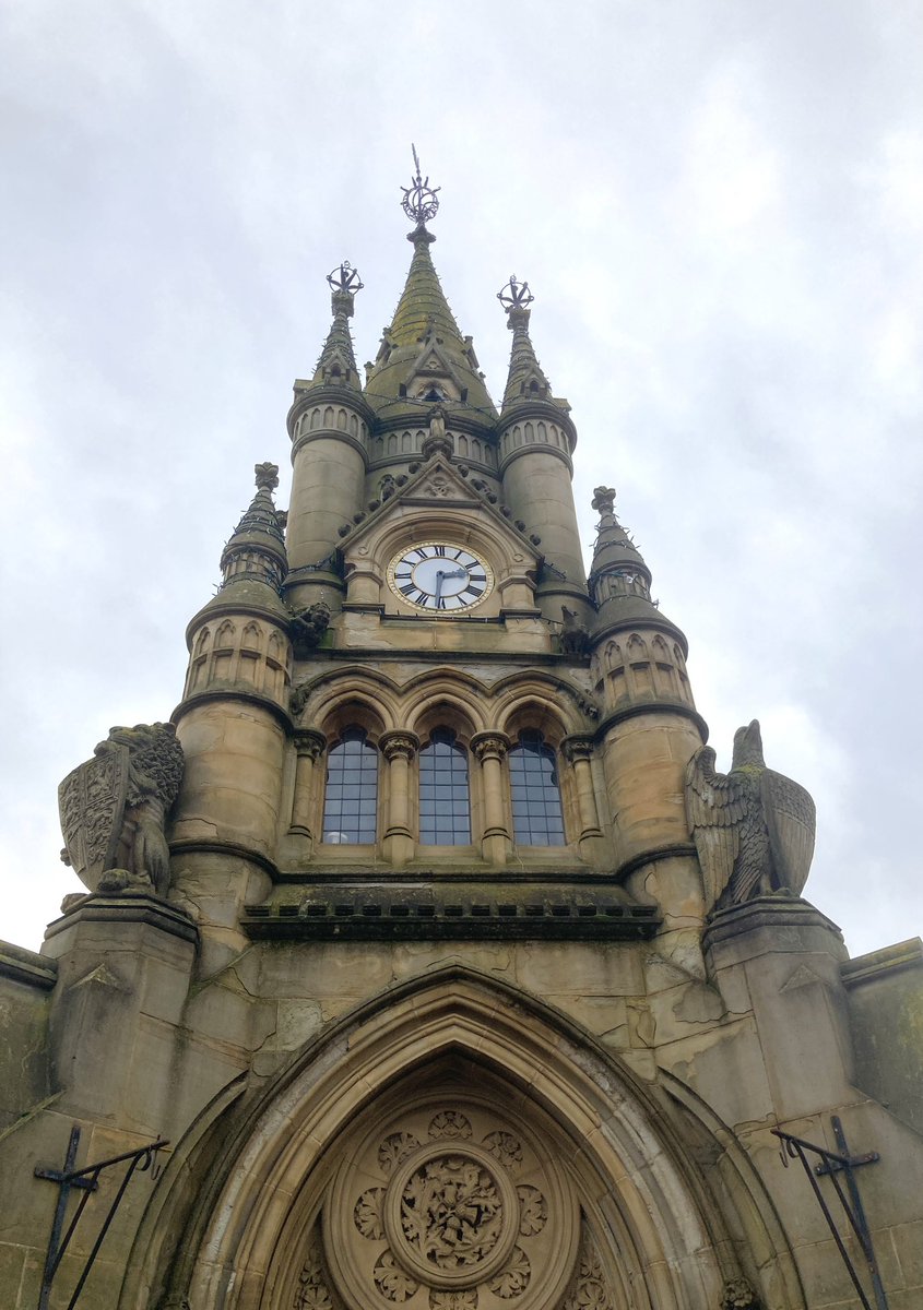 wurdsmyth's tweet image. I’m editing #Book14 today (we’re really close to revealing the title and cover, so keep watching my tweets) - so consequently revisiting this lovely place in my (edit) head… 

🎭✨💕

#StratfordUponAvon 
#BookLocation