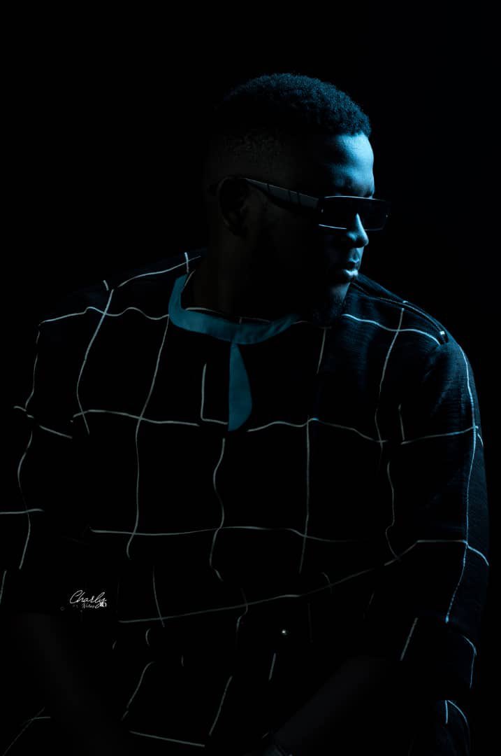 ElmekoOfficiel's tweet photo. From darkness to light, I’m gradually coming back. 🌘
Et comme un niéman après avoir passé la journée au contrôle je ne reviens pas les mains vides 🔥.
#NormalThings https://t.co/yvtKMbuAjN
