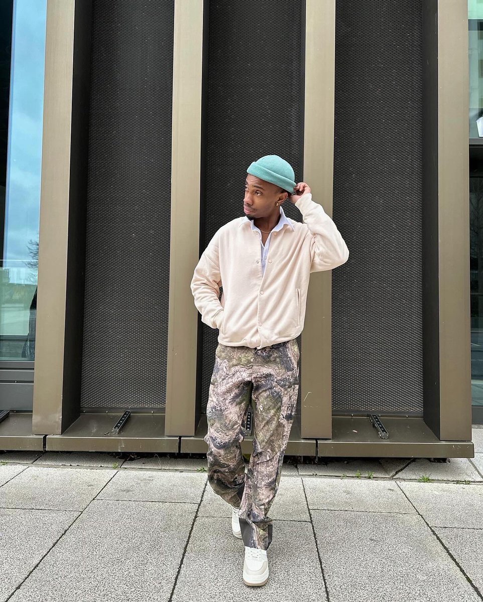 wyclef_kay's tweet photo. Because I’ve got a treasure,💎
That cannot be measured with a ruler.

Never, you can even ask your local jeweler.👑

📌  https://t.co/zRXHKaVA7O 

@bershka @zara @zaraman https://t.co/unTxJvu3xv
