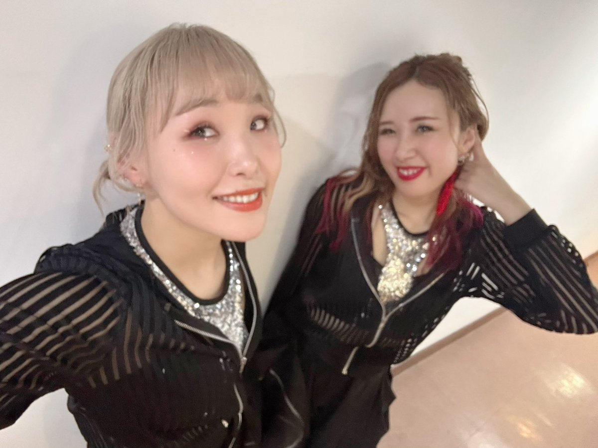 maimaitree's tweet photo. 上海での相方
ハイ！Marinoちゃんです！🫶笑
今回もありがとう😌

@marino0514 

#mmrn 
#三森すずこ
#ダンサー
#上海
#MaiMai
#Marino https://t.co/HqR8QiTyBj