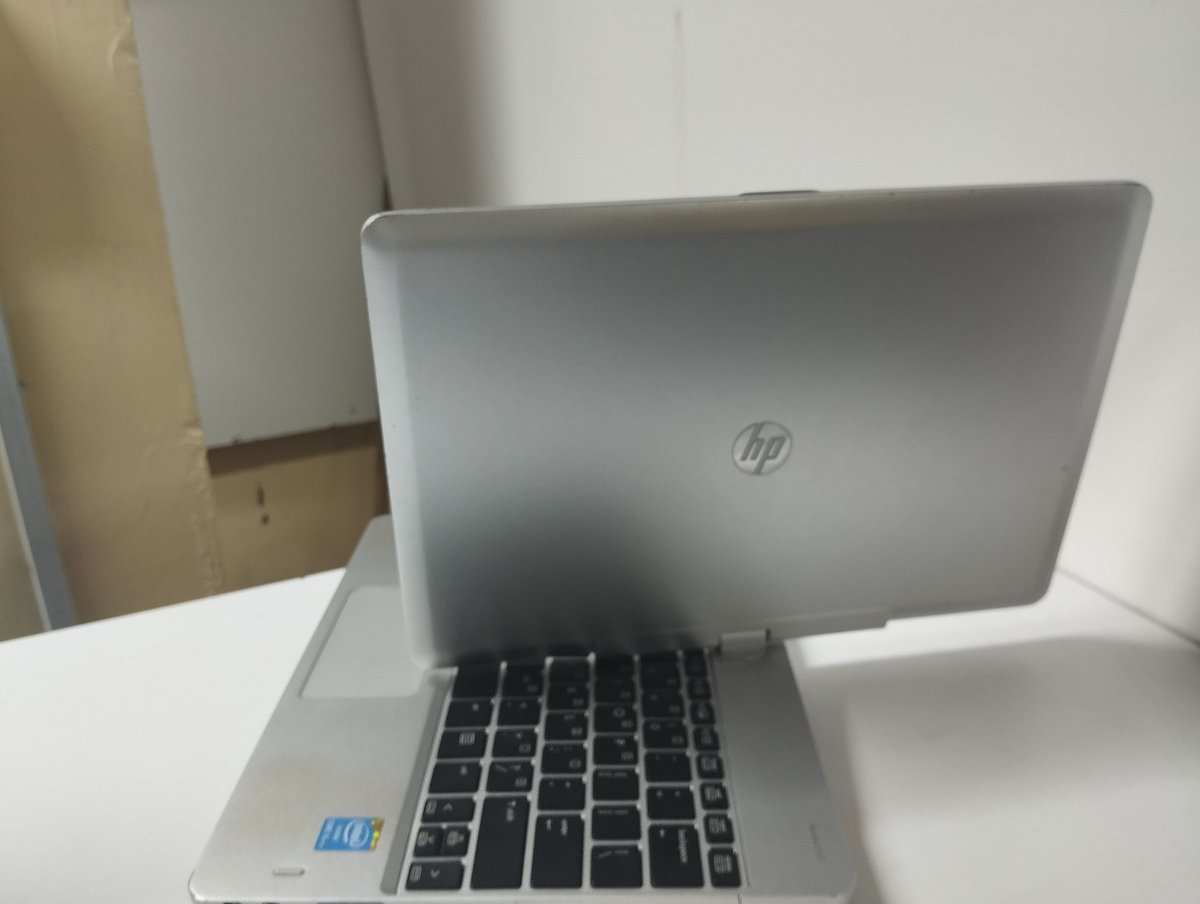 innovaTechub's tweet photo. Below is a hp elitebook revolve 810 G1
Intel core i5 processor 256ssd rom 8gb ram
Windows 10 pro
Touchscreen and its detachable can also function perfectly like a tablet
For only 25,000 come and grab
Amerix #scripted #Airbnb #crownbus #citizenTv #ArrestTheAttackers #AndrewTate https://t.co/TLe82Gza5w