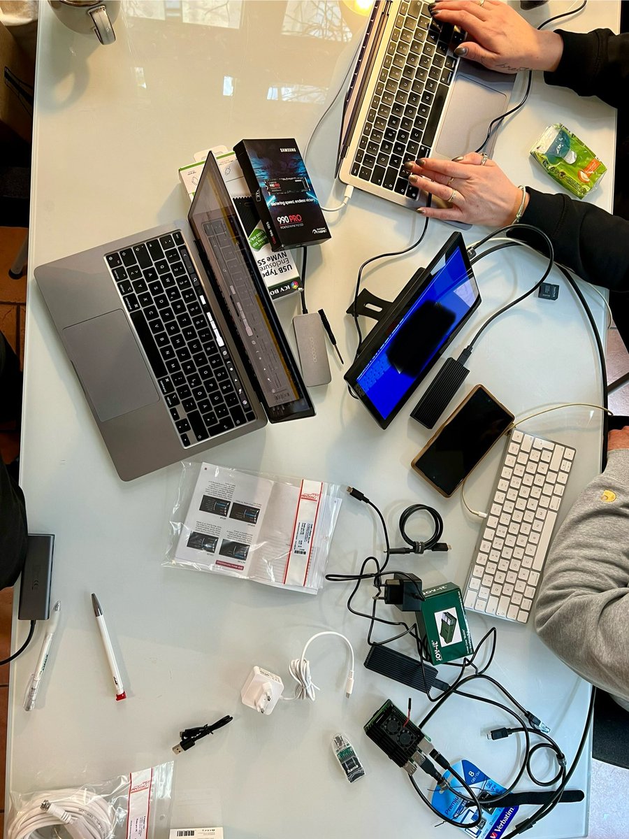 study-Bitcoin tweet media